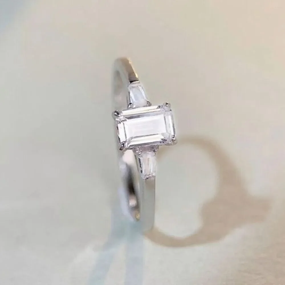 Sterling Silver Ring 18K White Gold Plated Cubic Zirconia Baguette Size 6.25 925